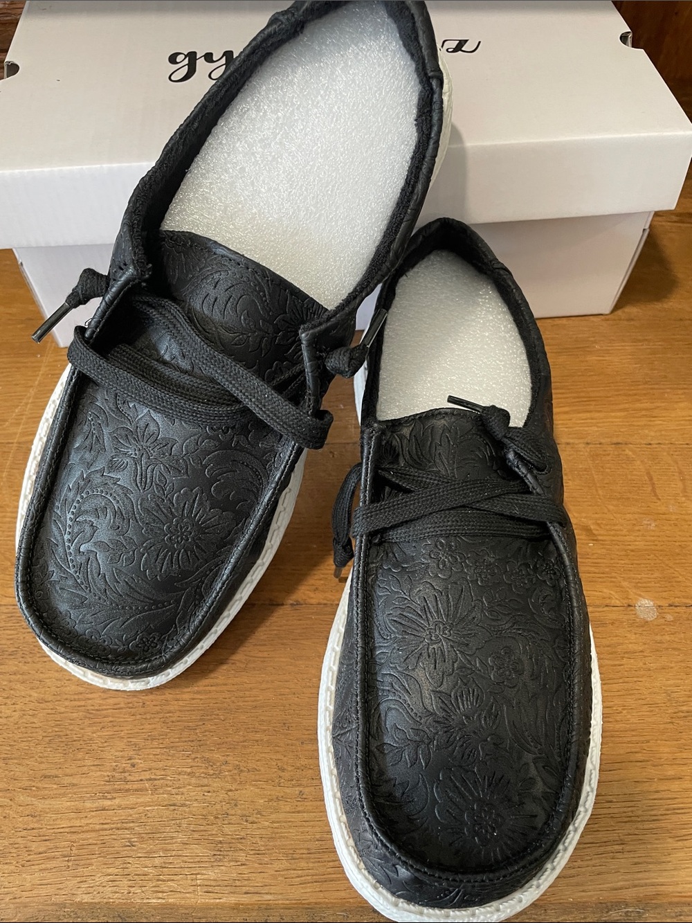 Gypsy Jazz Black Embossed Slip-On Loafers Shoe - Picture 2 of 7